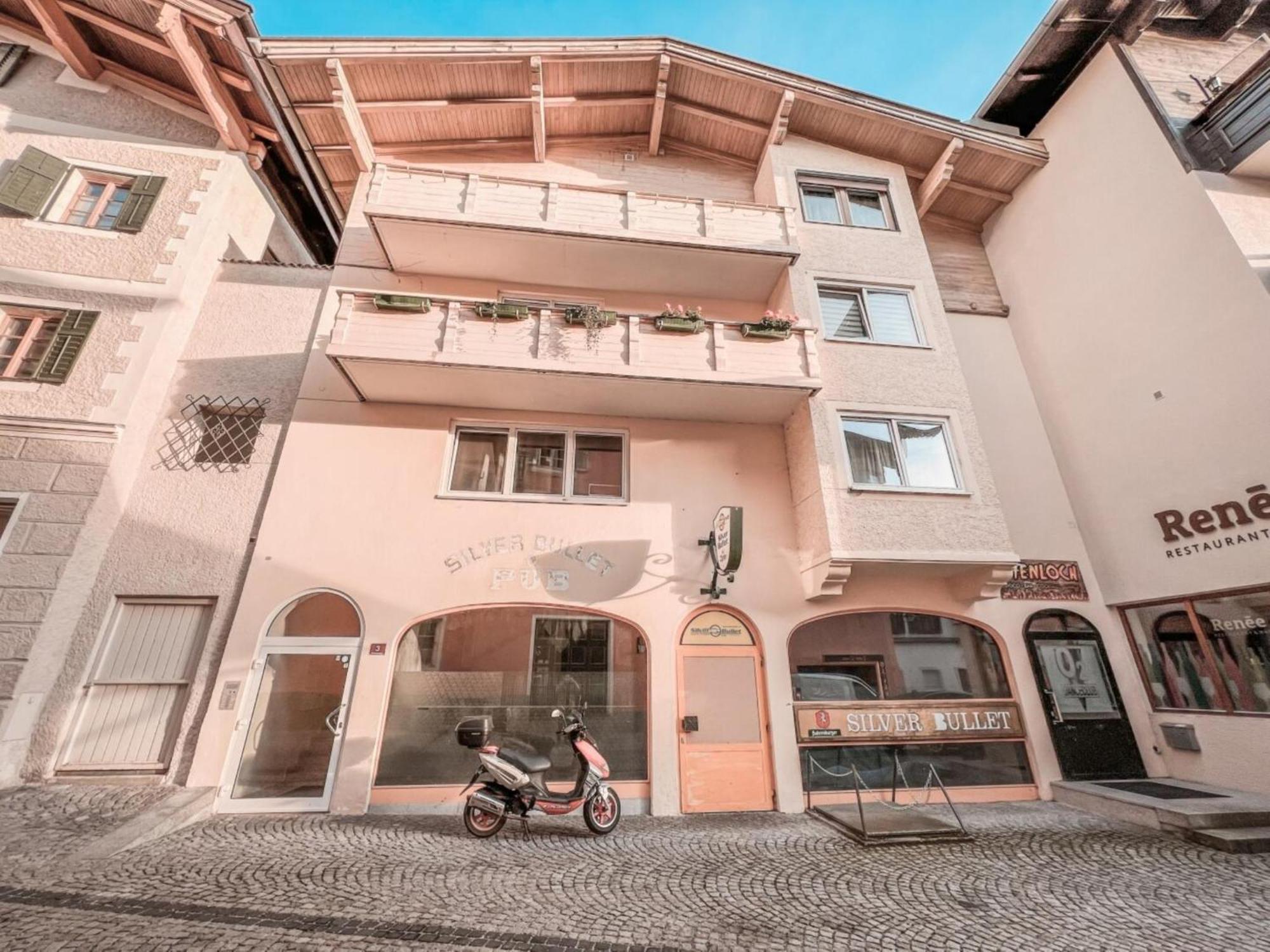 Town House Apartment Hopfgarten im Brixental Exterior photo